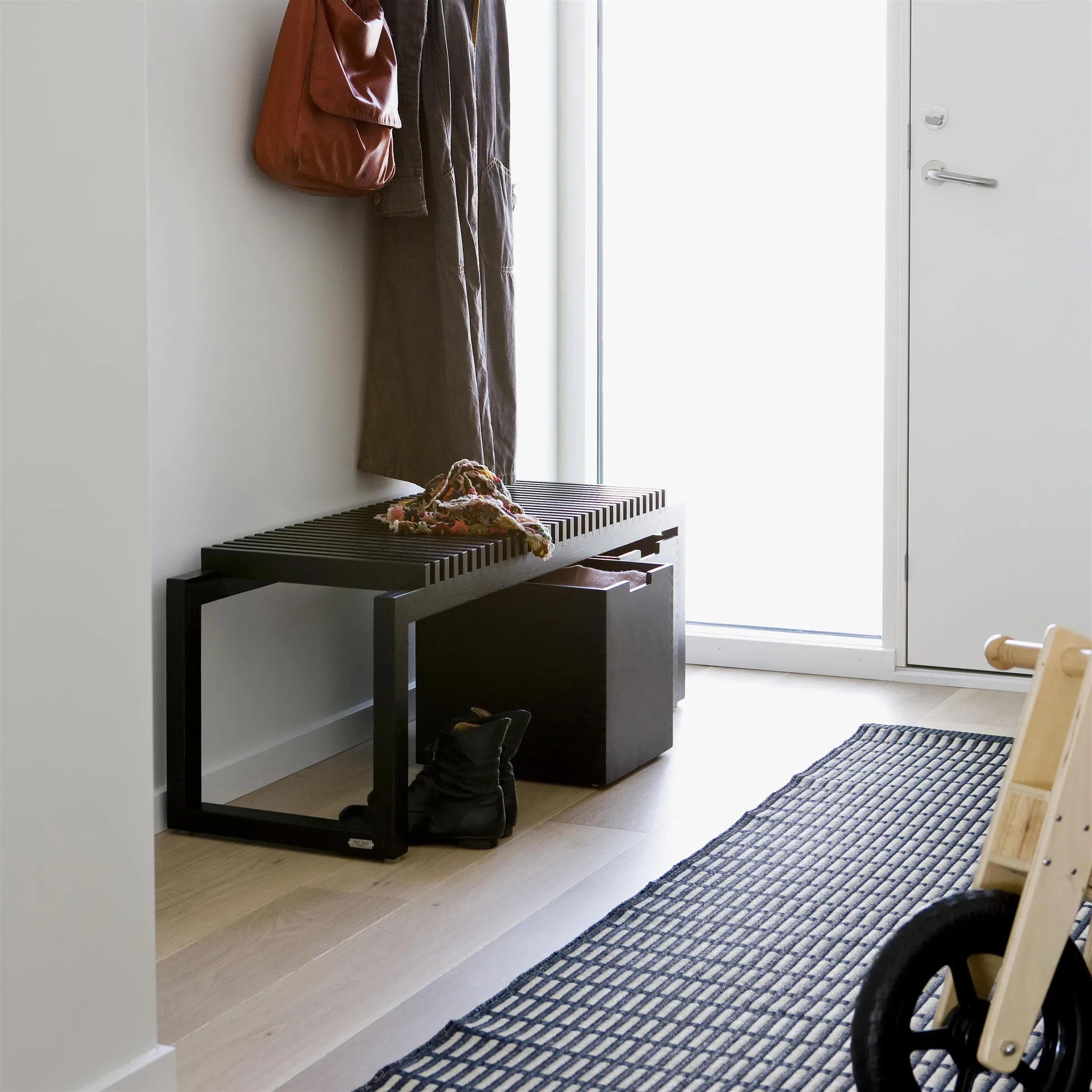 Cutter bänk 121 cm, Svartlackerad ek Fritz Hansen