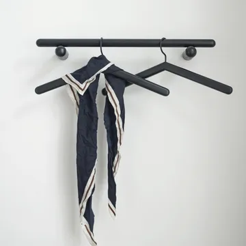 Georg galge - svartlackerad ek - Fritz Hansen