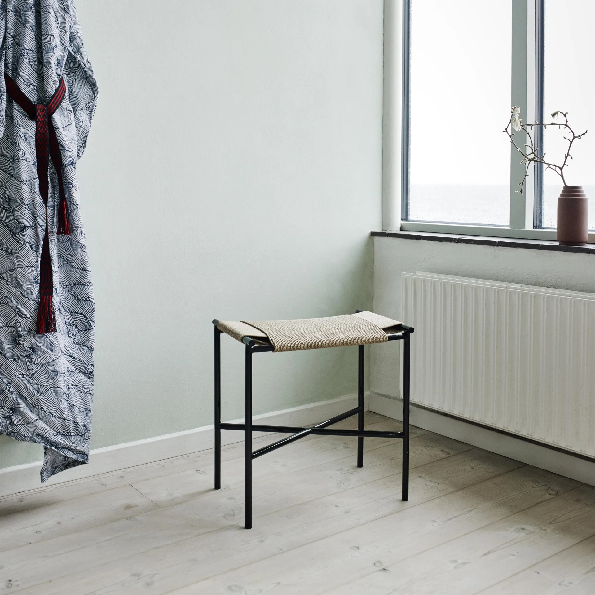 Vent pall, Svart Fritz Hansen