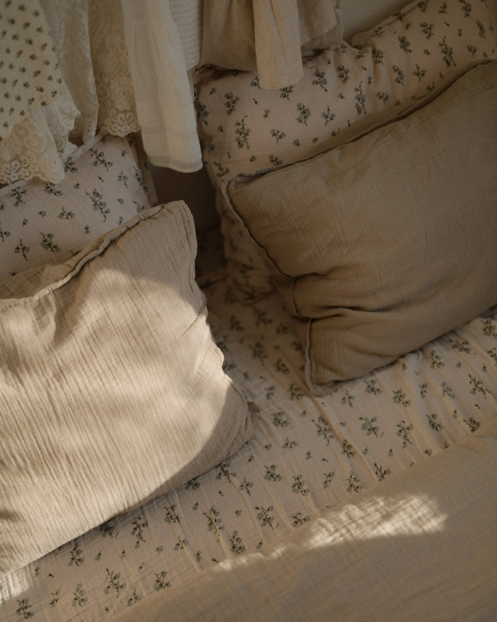 Bluebell Muslin dra-på-lakan, 160x200x30 cm Garbo&Friends