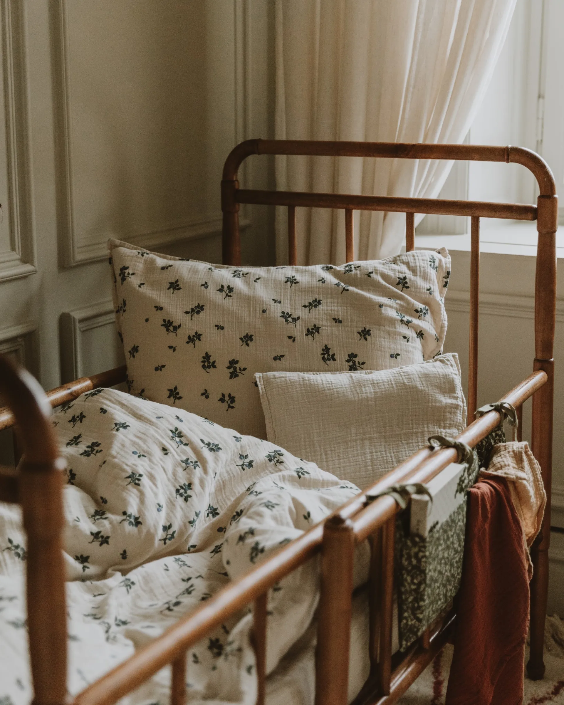 Blueberry Muslin bäddset junior, 100x130 cm/35x55 cm Garbo&Friends