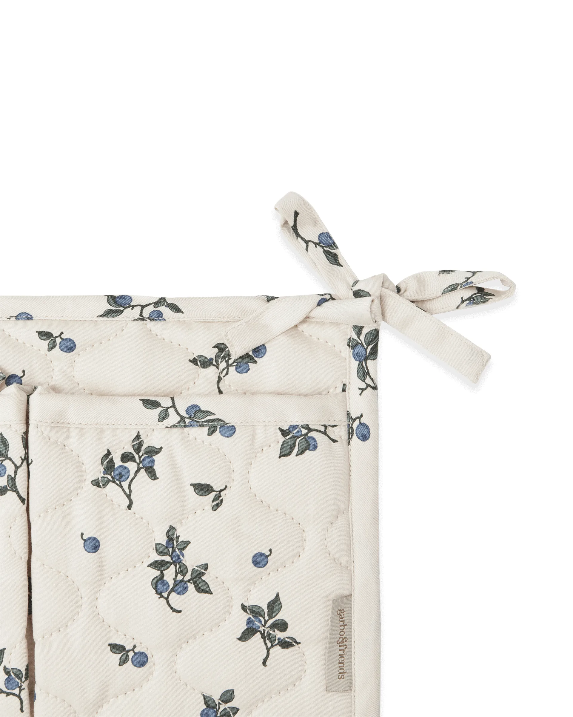 Blueberry satin quiltad sängficka, 18x43 cm Garbo&Friends