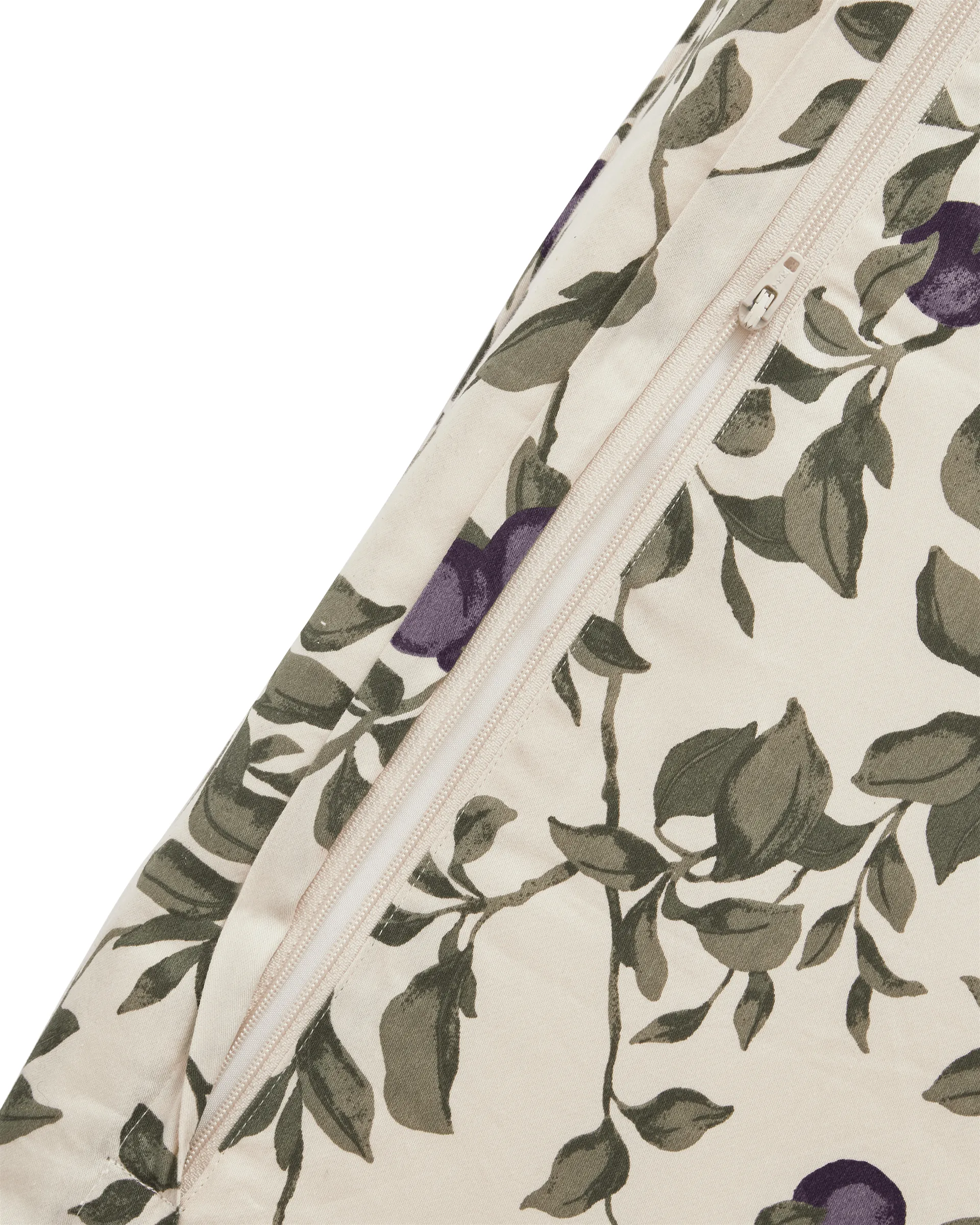 Plum satin skötbädd, 50x65x9 cm Garbo&Friends