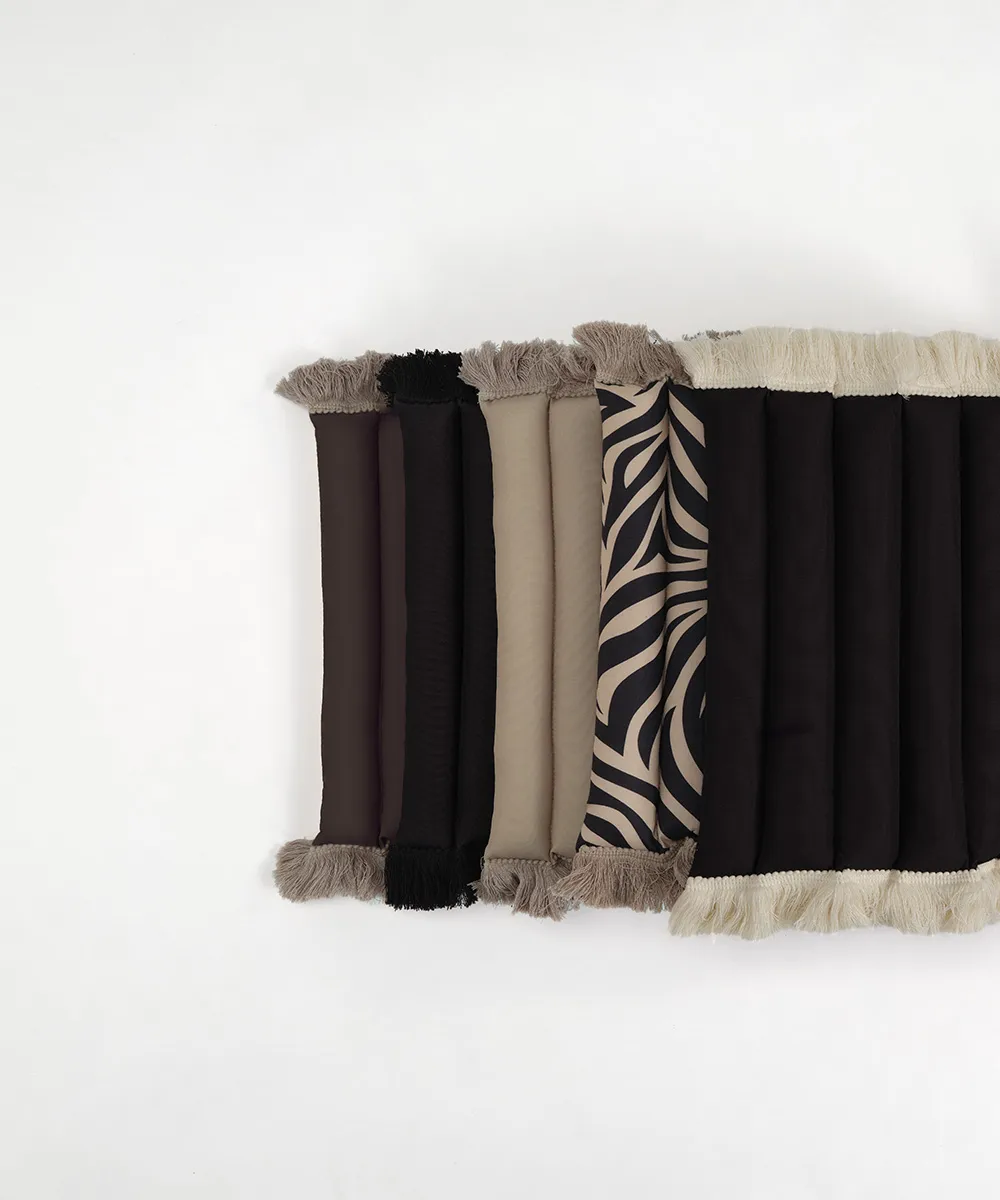 Garden Glory sittdyna med fransar, Svart, offwhite frans, 38x120 cm Garden Glory