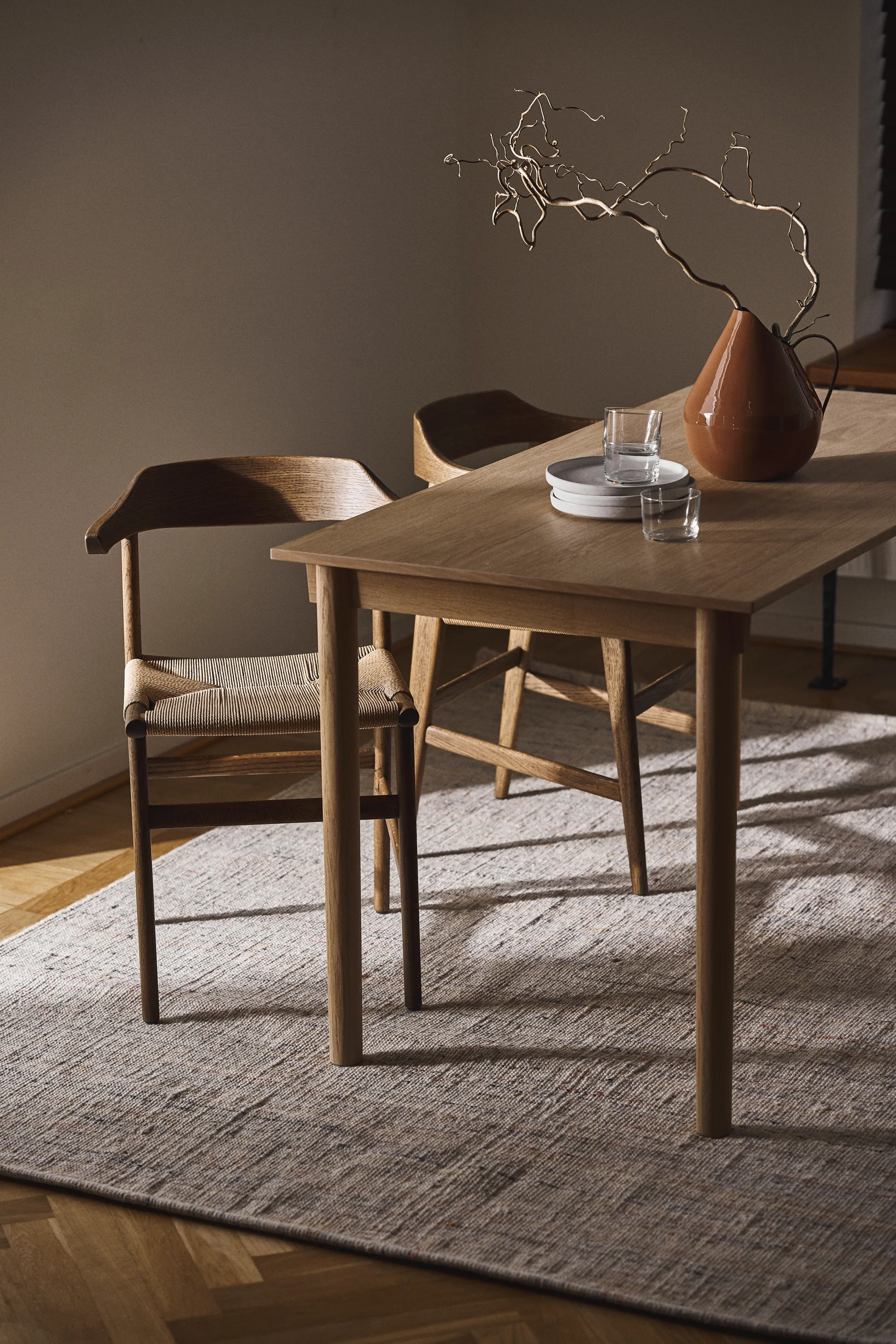 Hedda karmstol, Ek-black-papperssnöre natur Gärsnäs