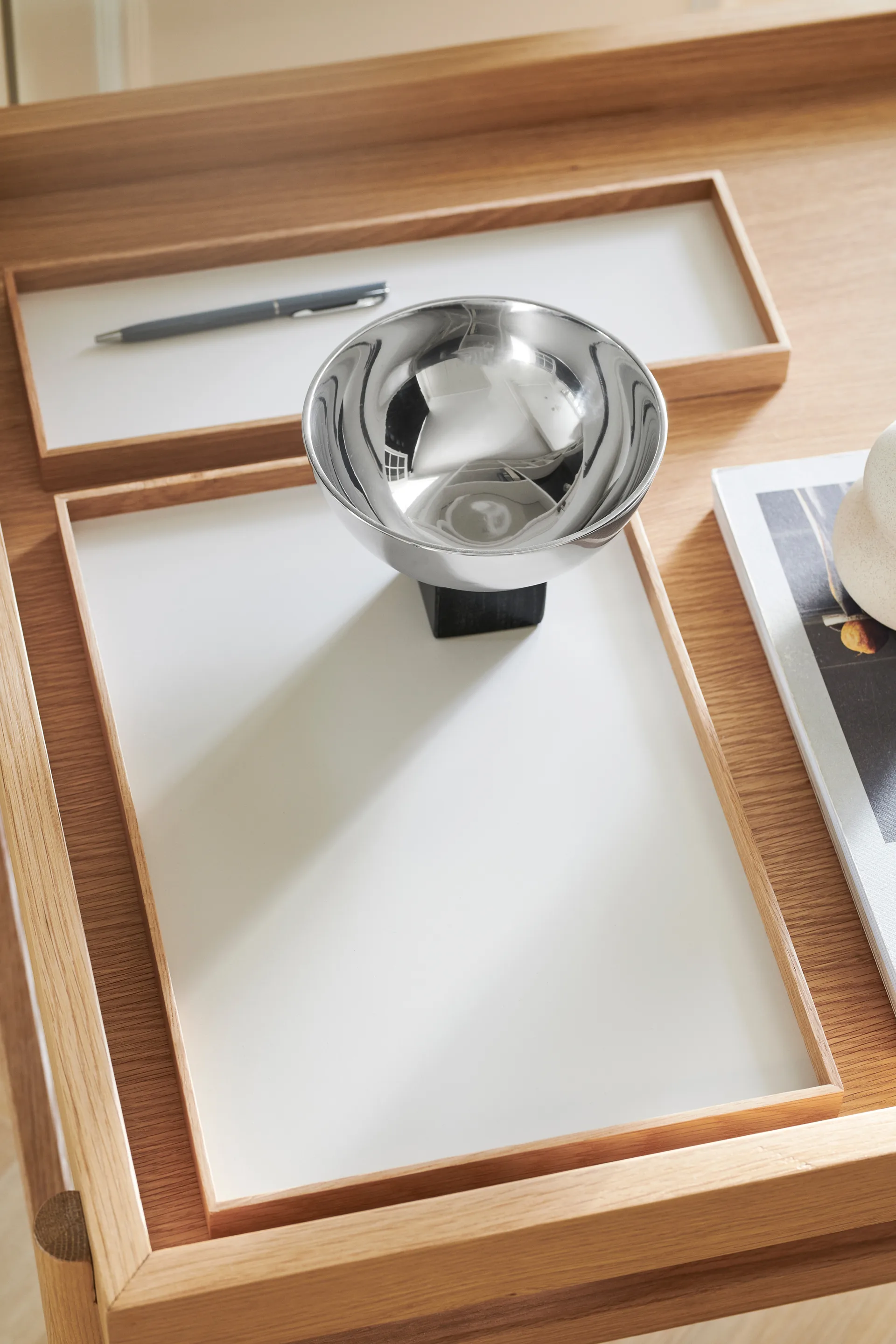 Frame bricka medium 23x34 cm, Ek-beige Gejst