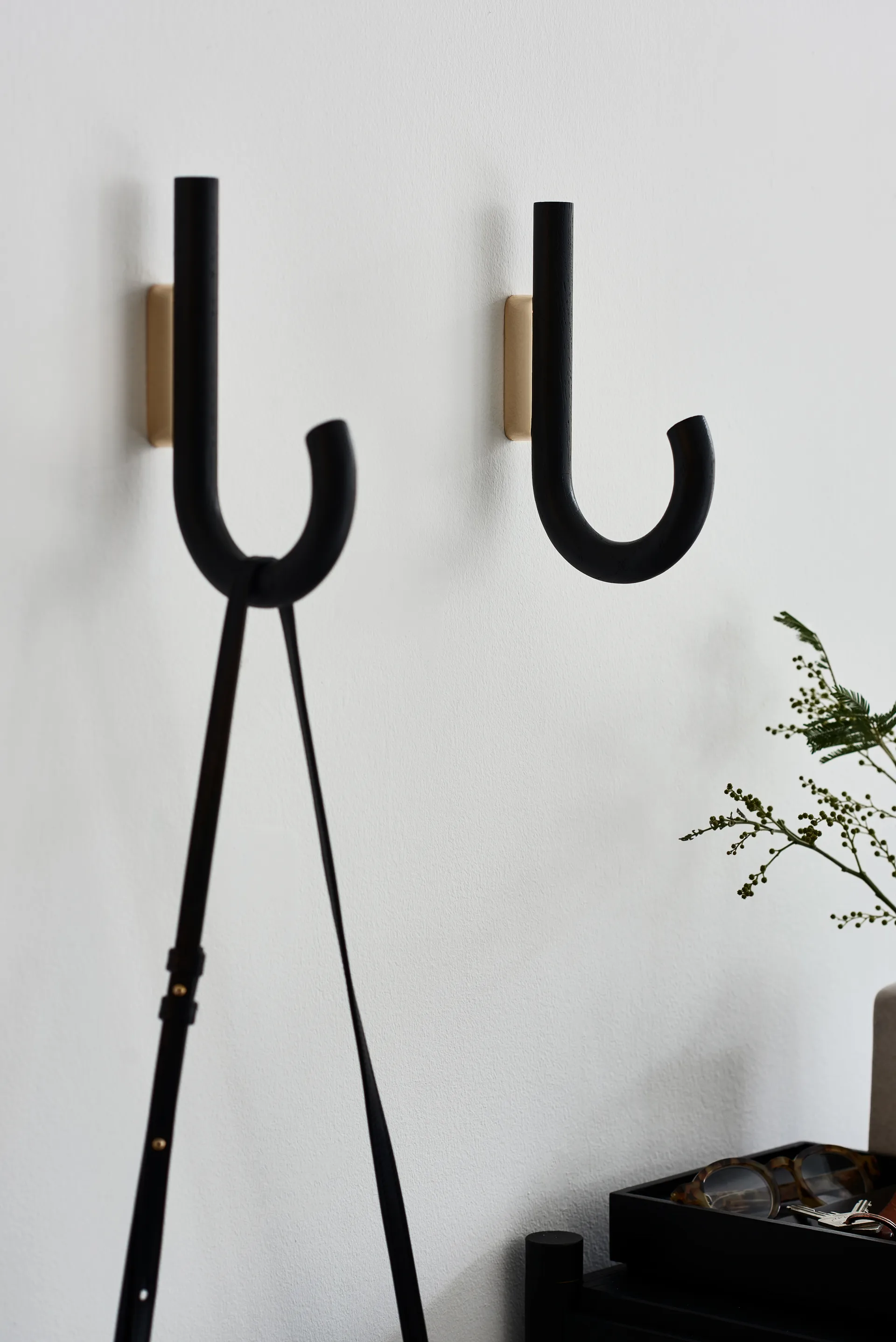 Hook krok 19 cm, Svartbetsad ek-mässing Gejst