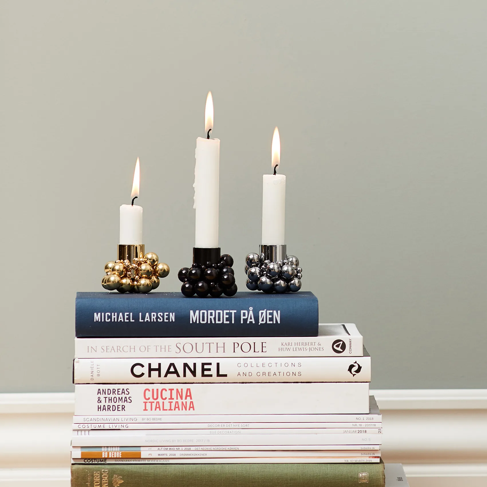 Molekyl ljusstake 1, Krom Gejst