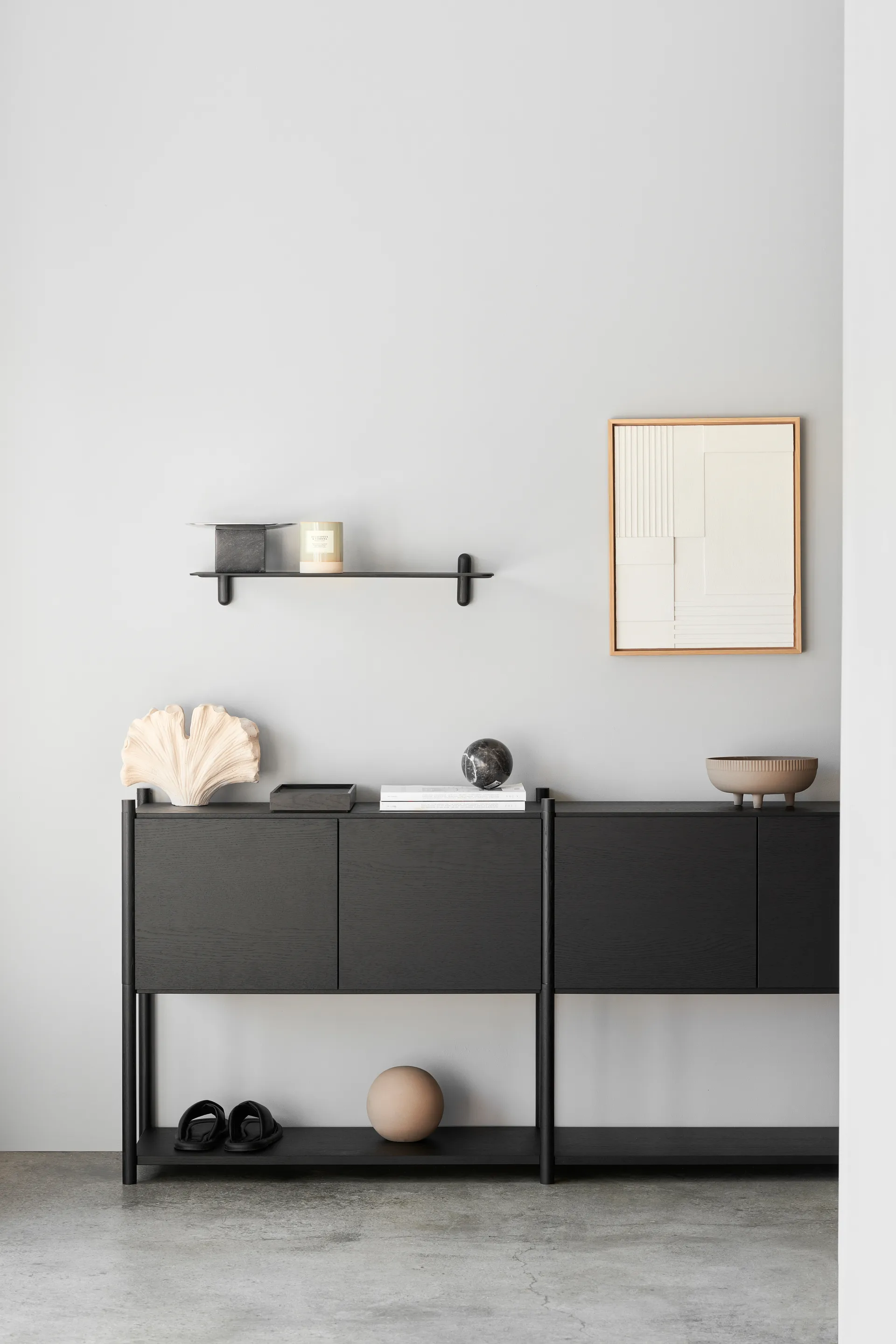 Sceene bookcase H, Svartbetsad ek Gejst