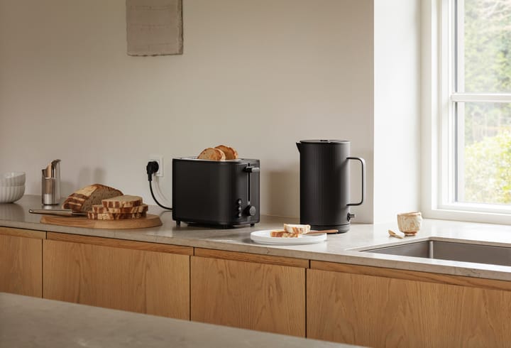 Bernadotte vattenkokare, Svart Georg Jensen