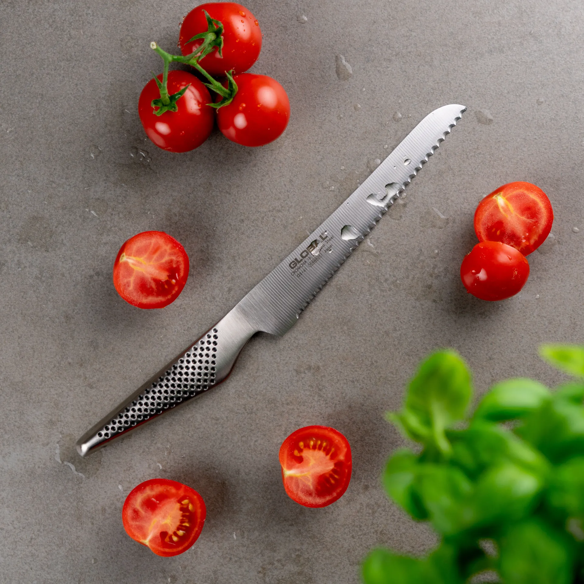 Global GS-61R brödkniv 16 cm tandad, rostfritt stål Global