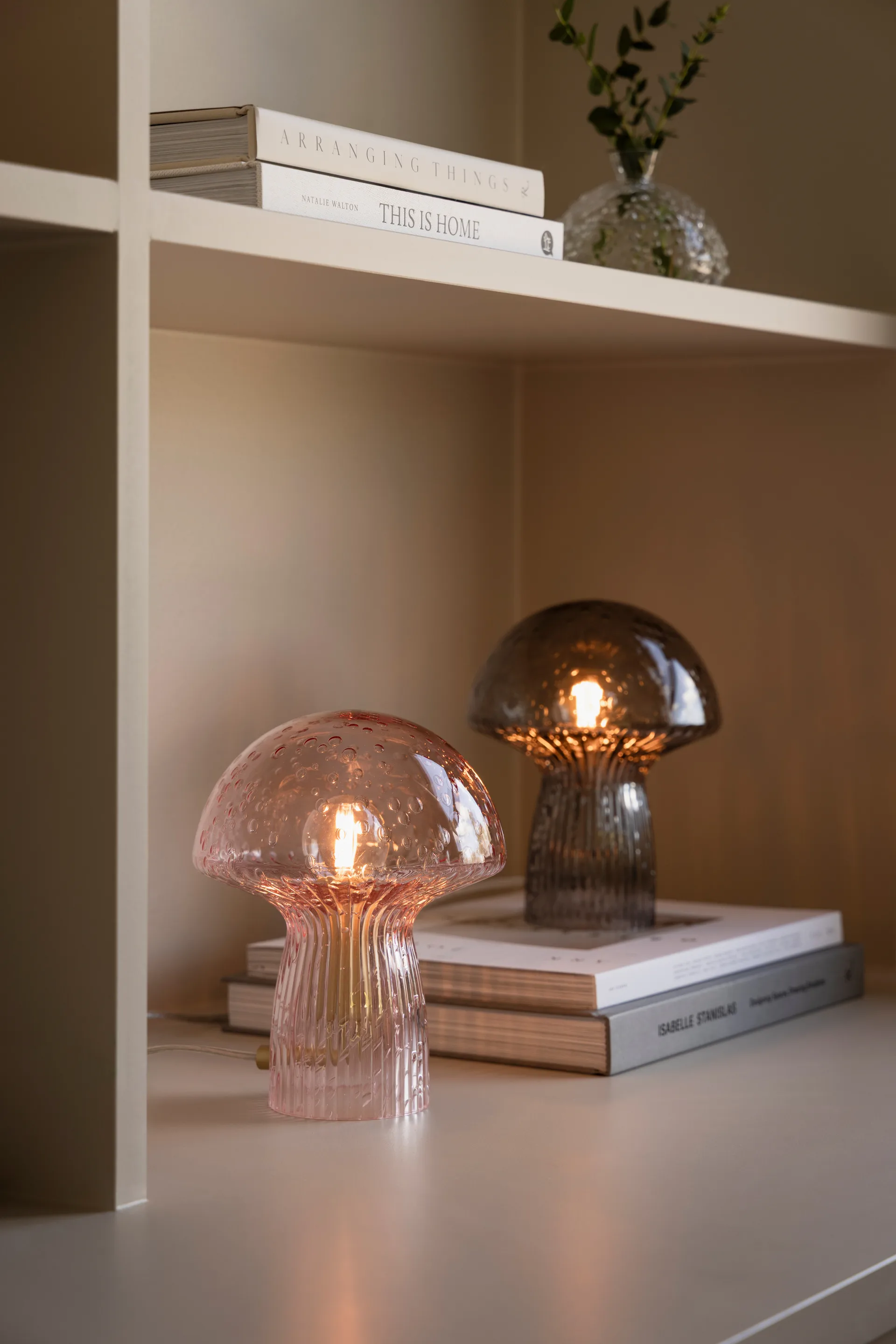 Fungo bordslampa Special Edition Rök, Ø16 cm, H:20 cm Globen Lighting