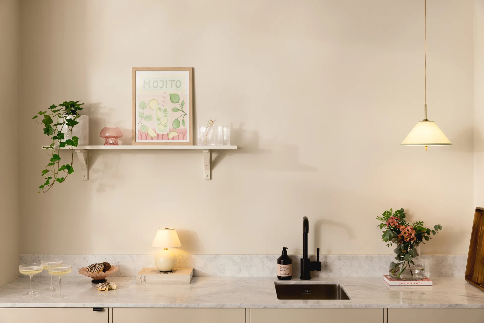 Iris pendel  25, Grön Globen Lighting