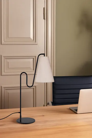 Lou bordslampa - Vit bouclé-svart - Globen Lighting