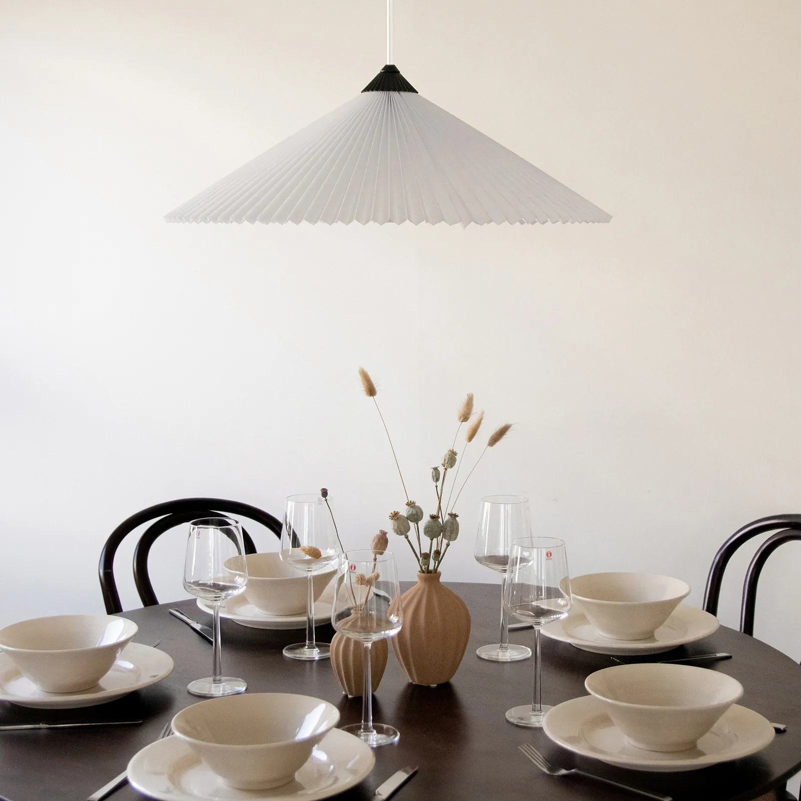 Matisse pendel Ø60 cm, Svart-vit Globen Lighting