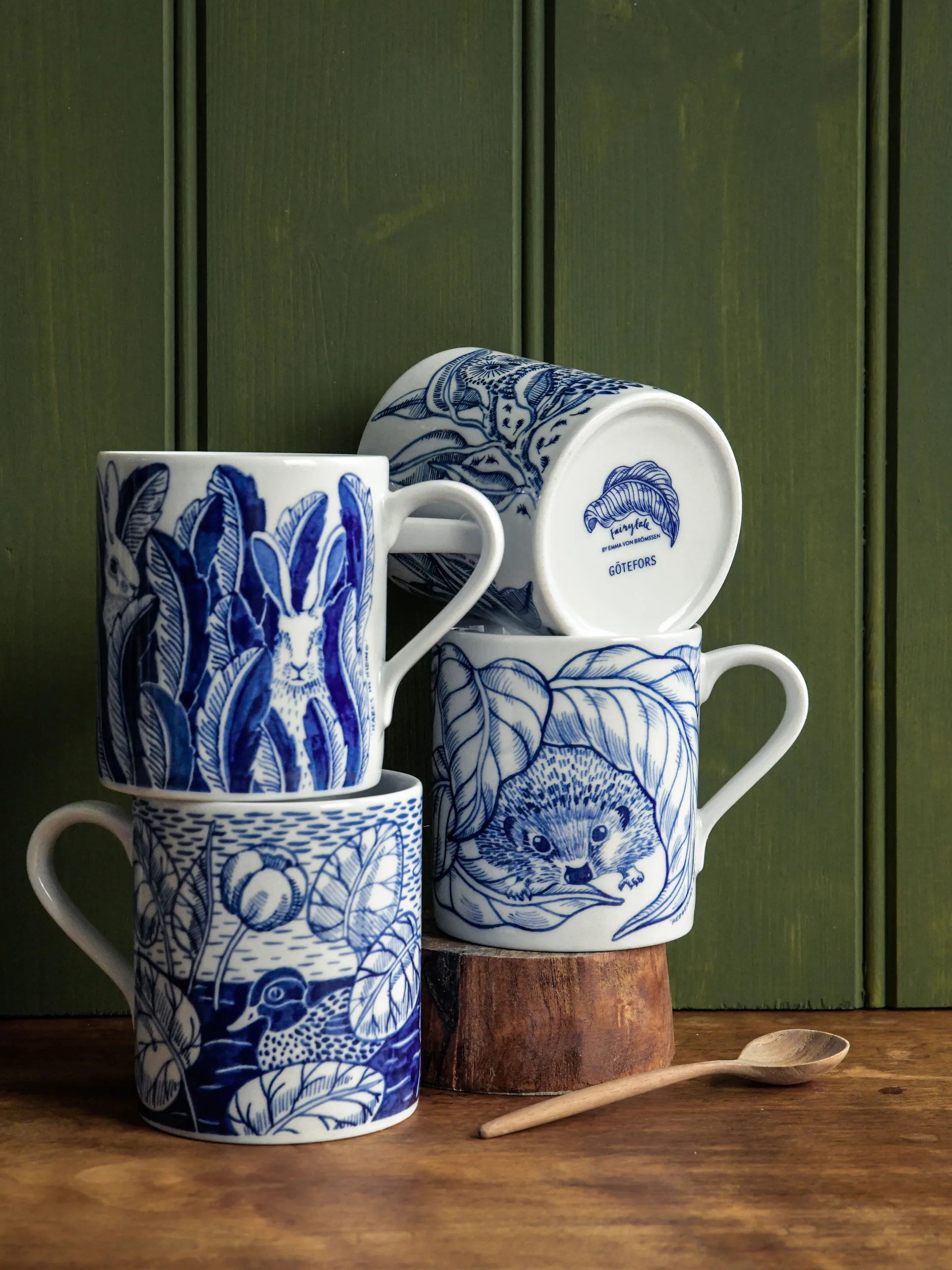 Hedgehogs awakening mugg 35 cl, Blå Götefors Porslin