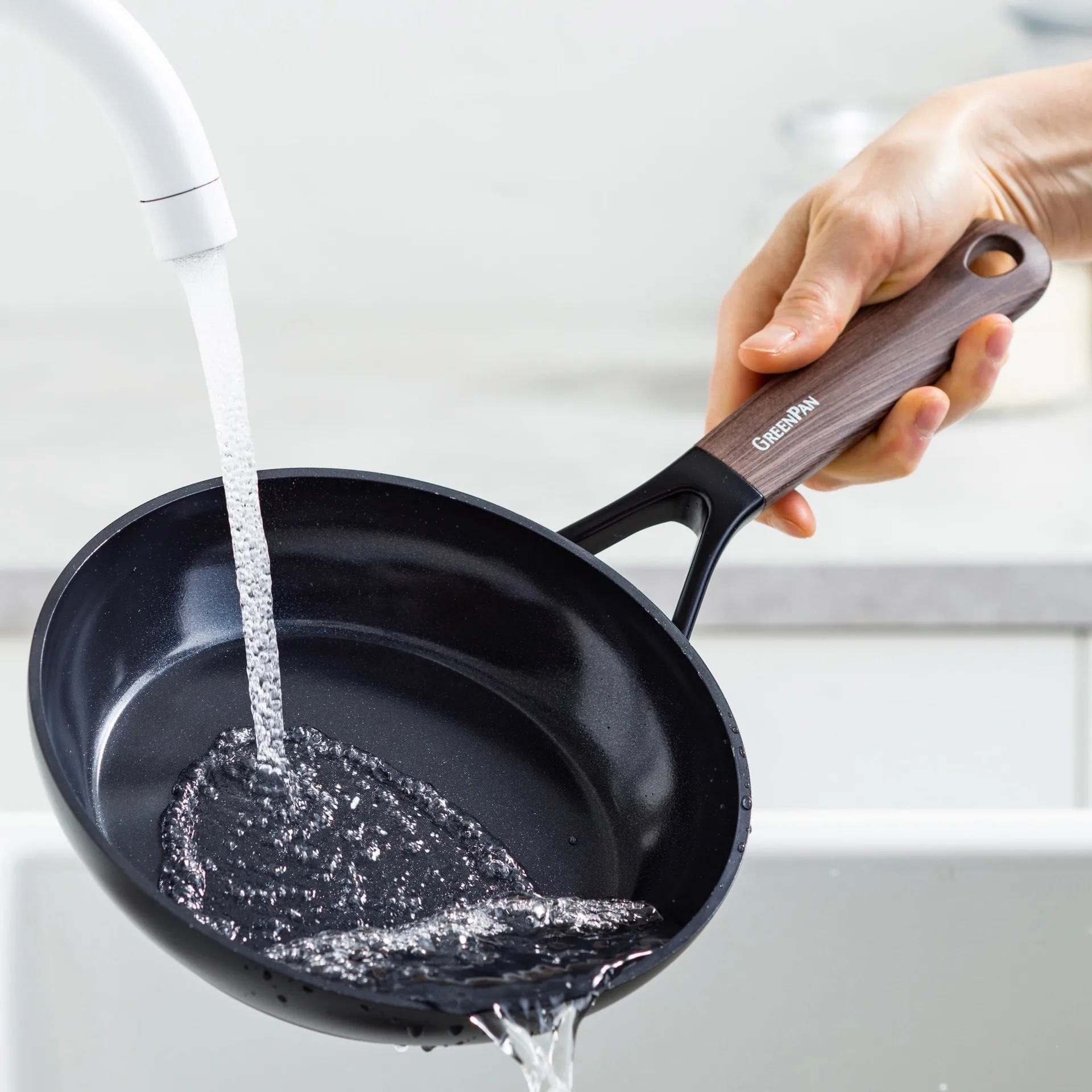 Eco Smartshape stekpanna 28 cm, Dark wood GreenPan