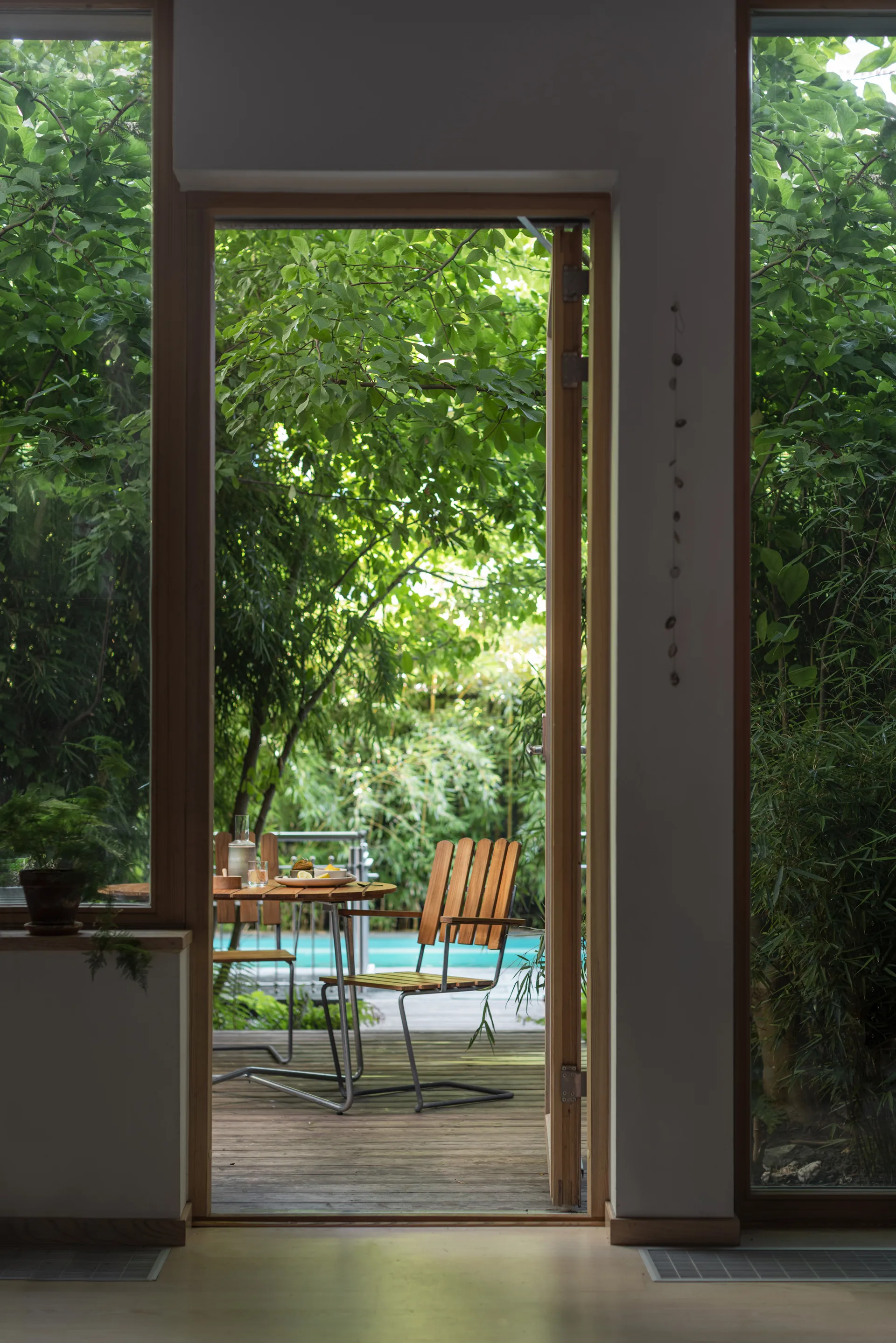 9A matbord, Teak Ø100 cm Grythyttan Stålmöbler