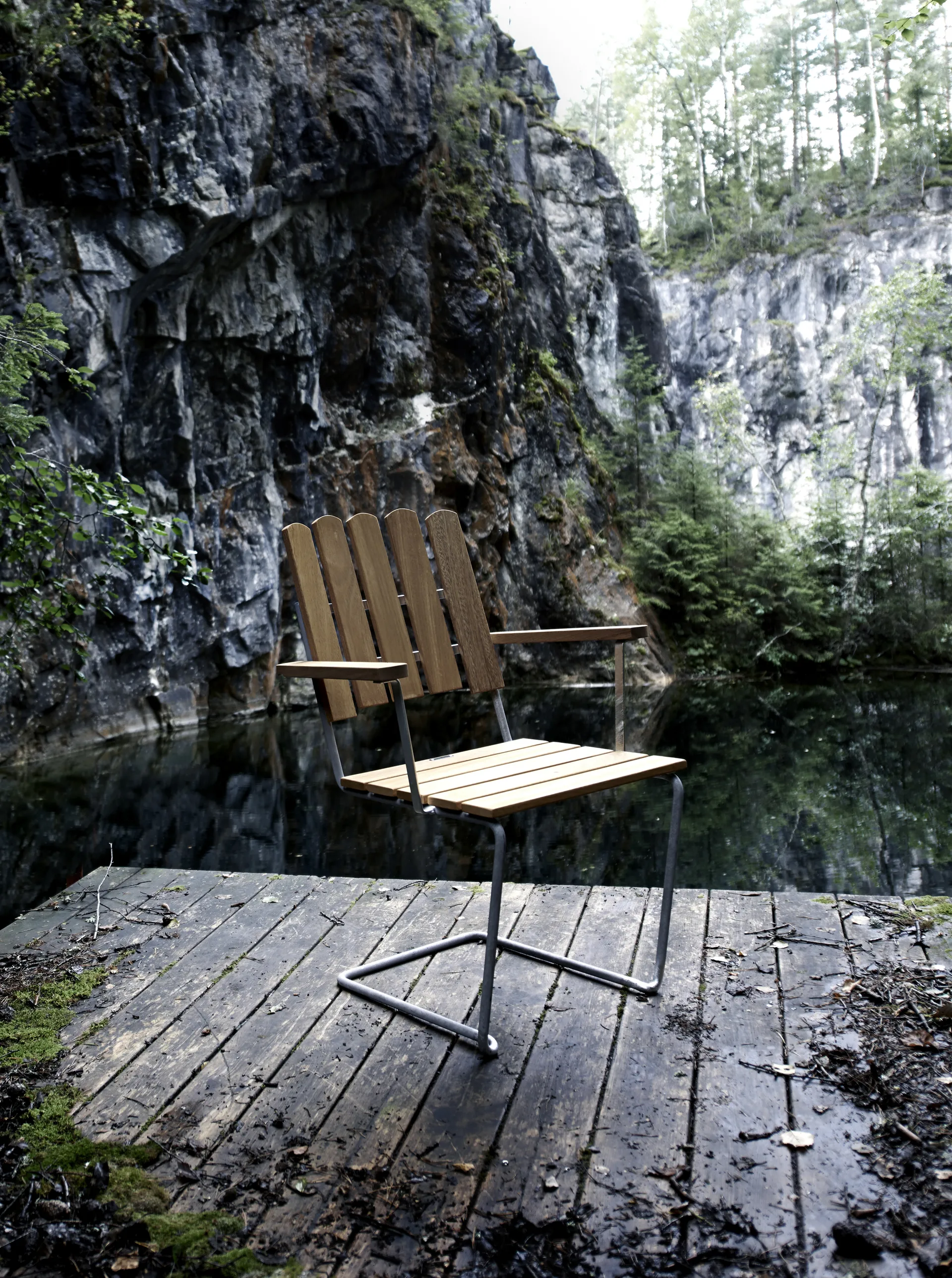 A2 fåtölj, Ek olja-varmförzinkat stativ Grythyttan Stålmöbler