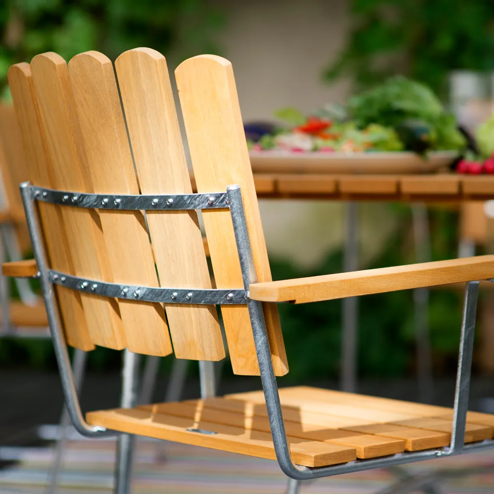 A2 fåtölj, Ek olja-varmförzinkat stativ Grythyttan Stålmöbler