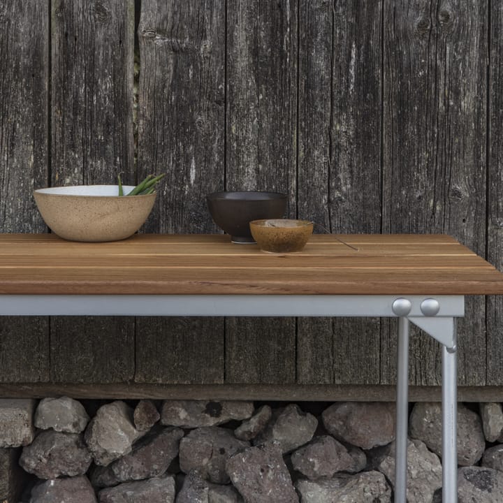Bänk 8 bänk, Teak-varmförzinkat stålstativ Grythyttan Stålmöbler