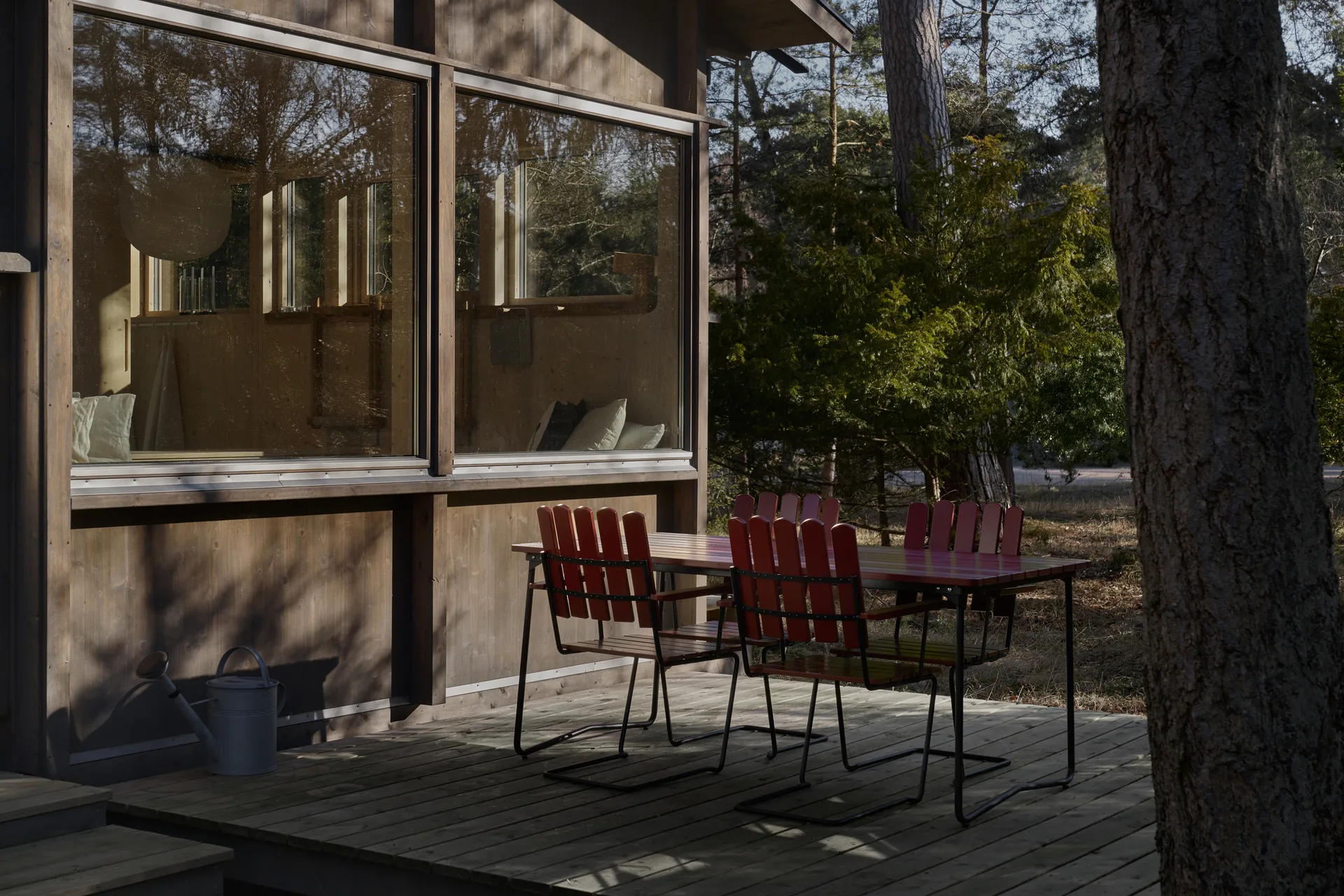 Grythyttan möbelskydd, B31 matbord 170 cm + 4 stolar Grythyttan Stålmöbler