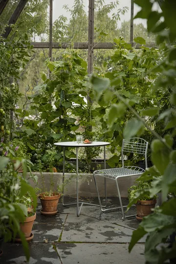 High Tech bord - Vit-varmförzinkat stativ, Ø60 cm - Grythyttan Stålmöbler