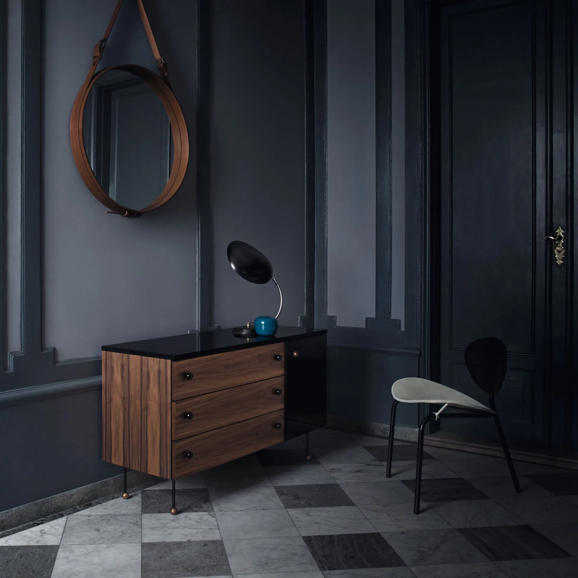 62 Dresser byrå, american walnut, 6 lådor GUBI