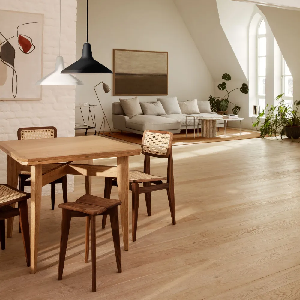 B-Table matbord, oak matt lacqured GUBI