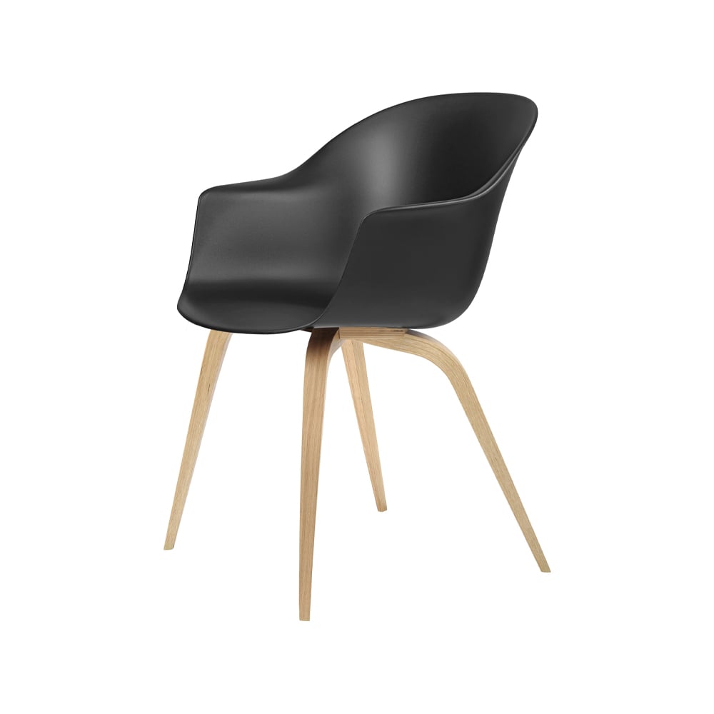 GUBI Bat stol black, mattlackat ekstativ | Skandinavisk Design | Stolar | Svart