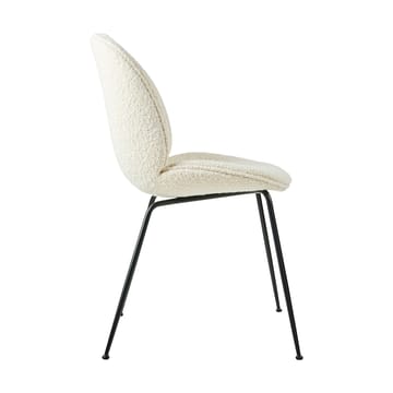 Beetle dining chair fully upholstered conic base - Karakorum 001-svart stativ - GUBI