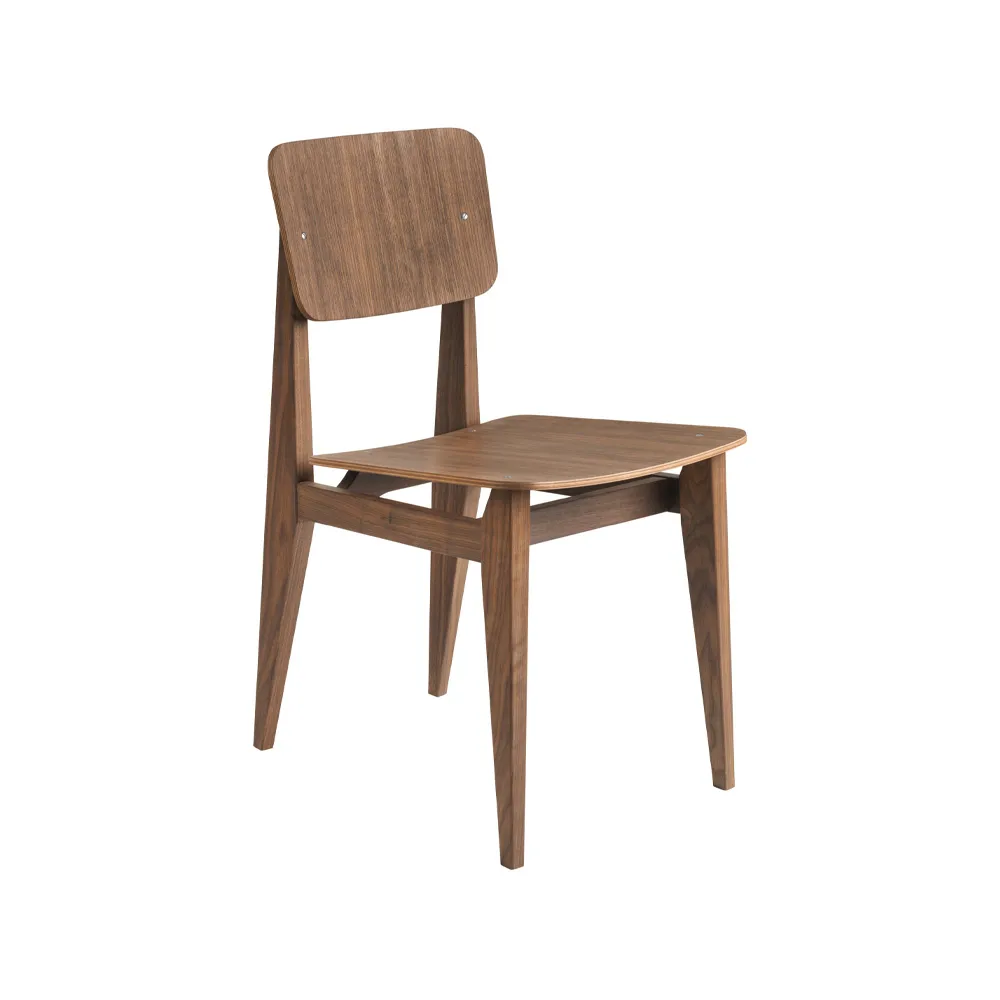 GUBI C-Chair stol american walnut