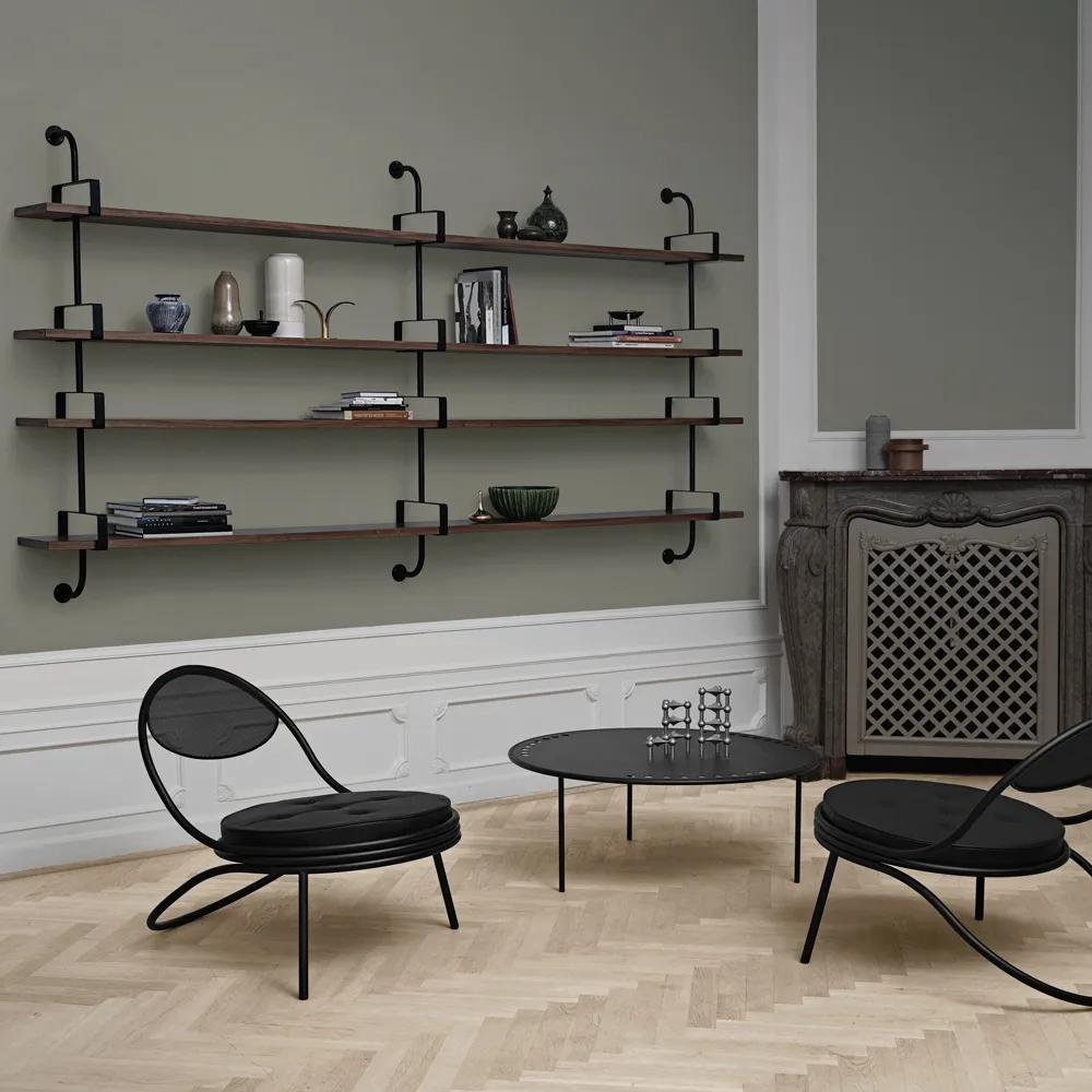 Demon vägghylla 4 plan, black stained ash, 155 cm GUBI