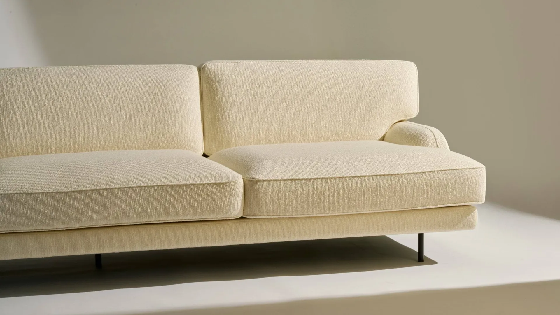 Flaneur soffa 3-sits, Bouclé-matt svart GUBI