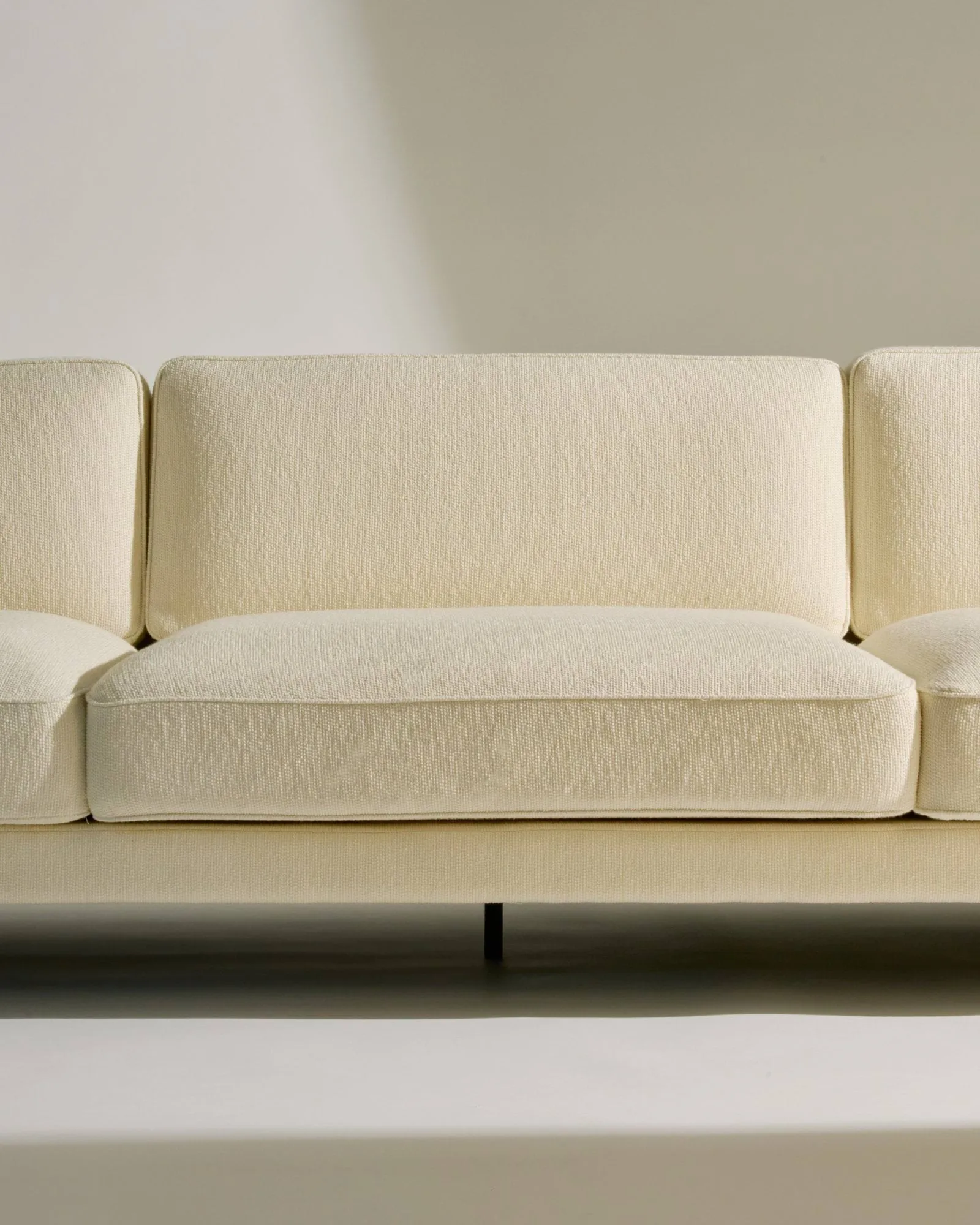 Flaneur soffa 3-sits, Bouclé-matt svart GUBI