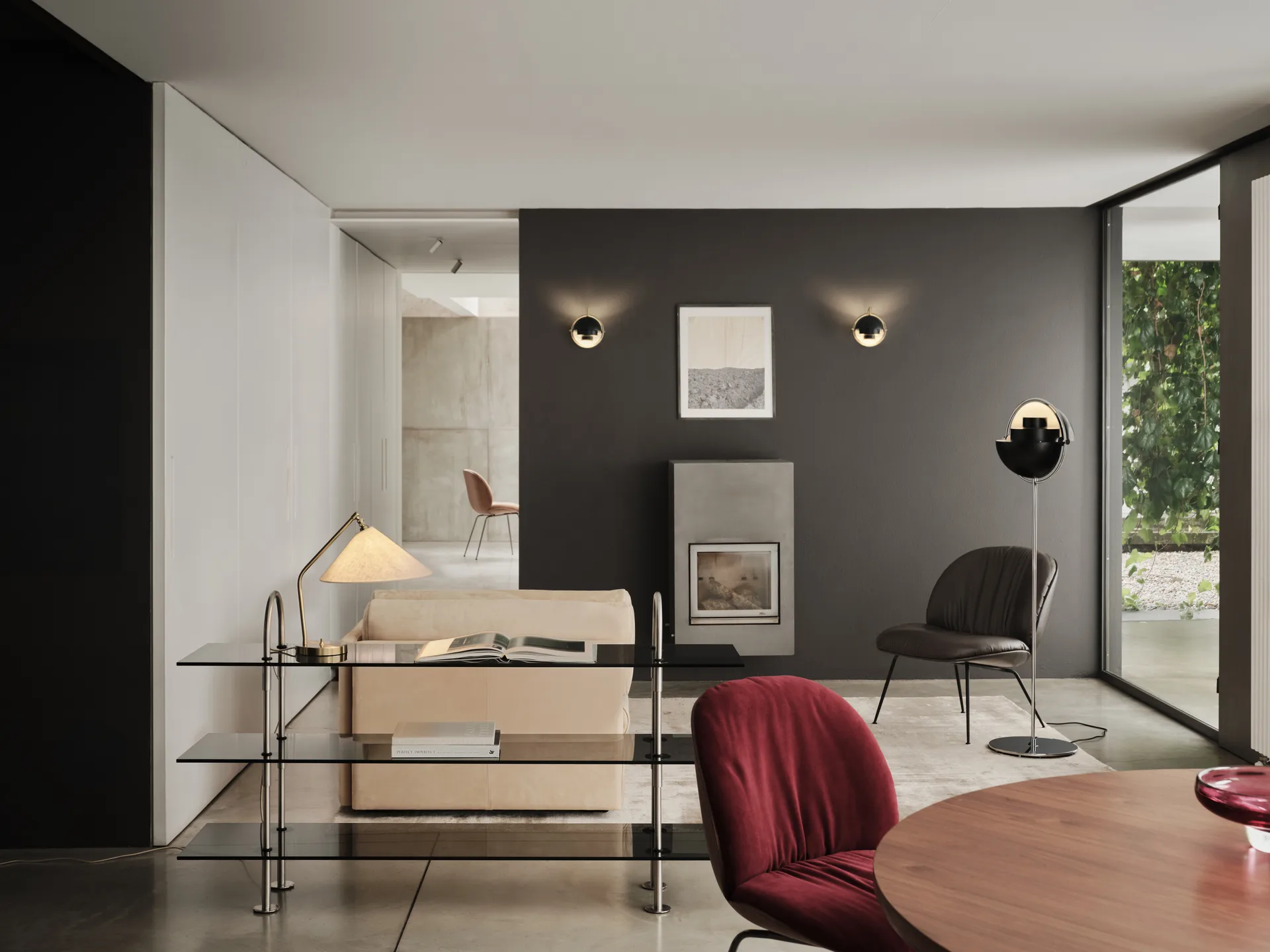 Multi-Lite vägglampa, Svart-mässing GUBI