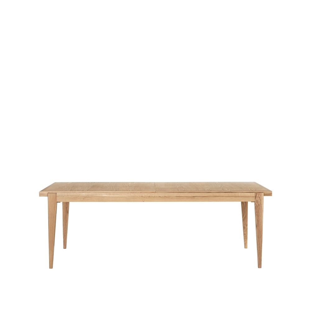 GUBI S-table matbord oak matt lacqured, extendable | Skandinavisk Design | Matbord | Beige