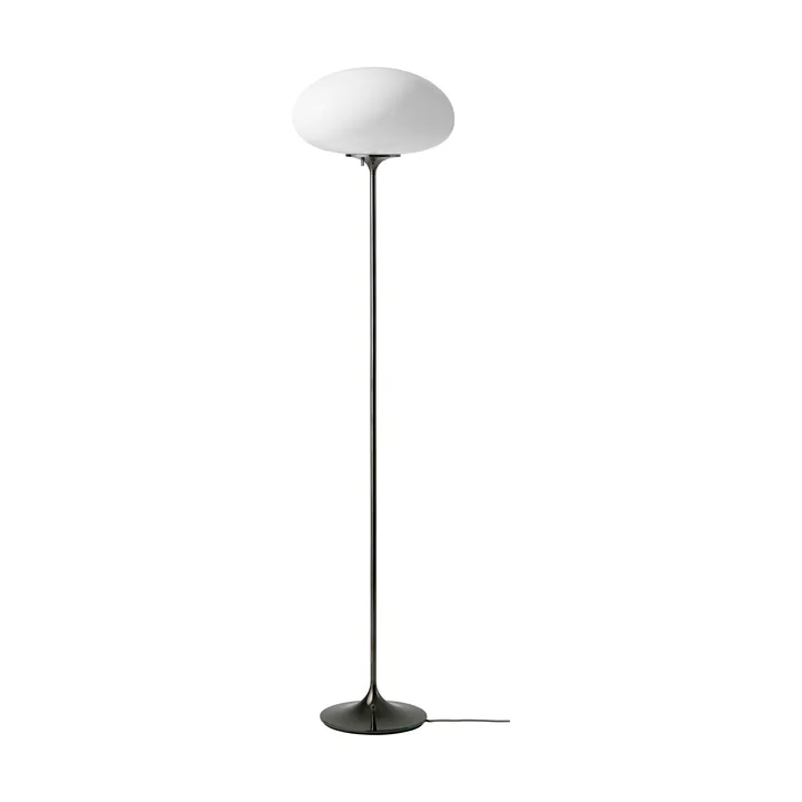 Stemlite golvlampa - Black chrome-opalglas, 150 cm - GUBI