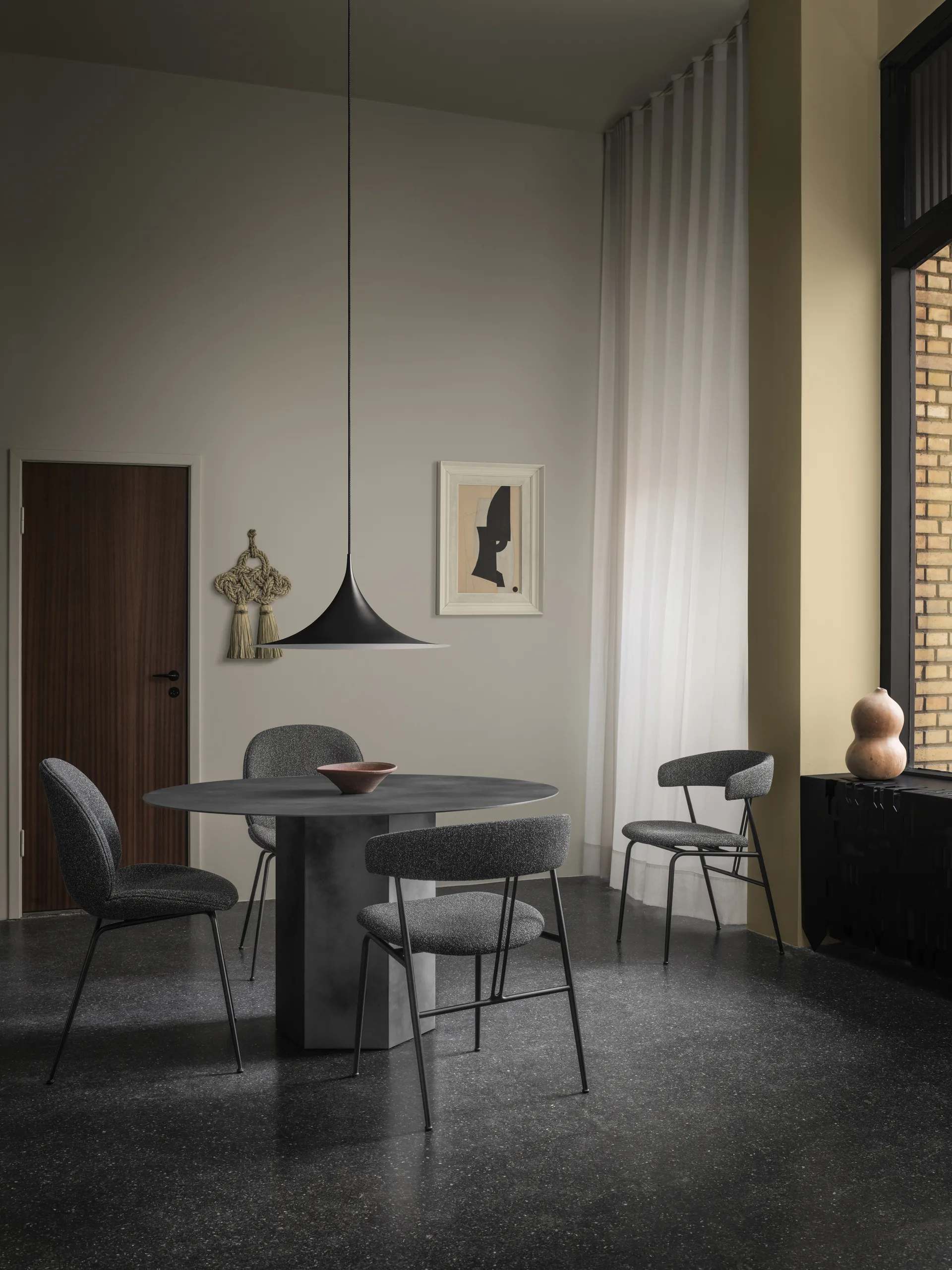 Violin dining chair, Around bouclé 023-black GUBI