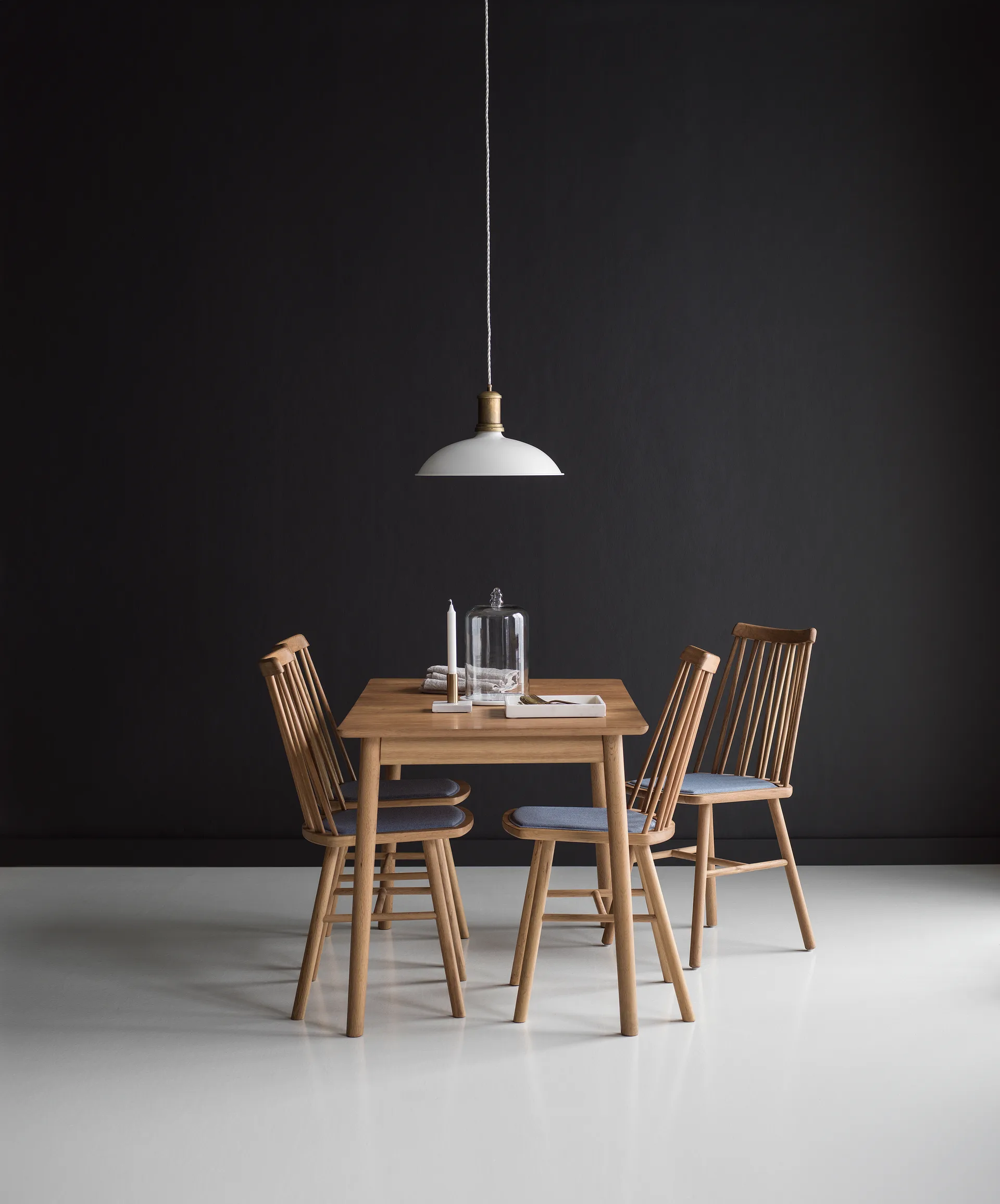 ZigZag stol, Ek obehandlad Hans K