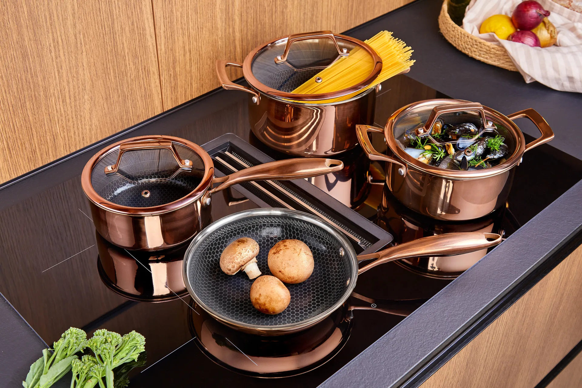 Hâws Santo gryta med lock hybrid coating 2,2 L, Rose Gold Hâws