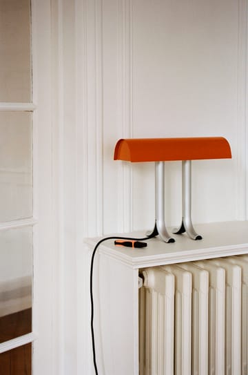 Anagram bordslampa - Charred orange - HAY