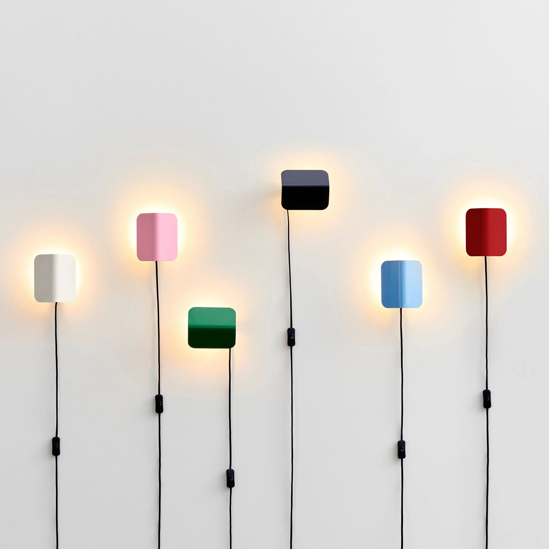 Apex vägglampa, Iron black HAY