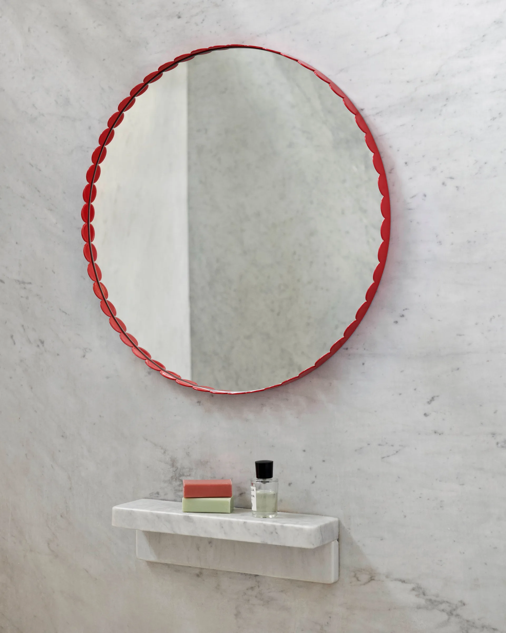 Arcs Mirror spegel Ø60 cm, Red HAY