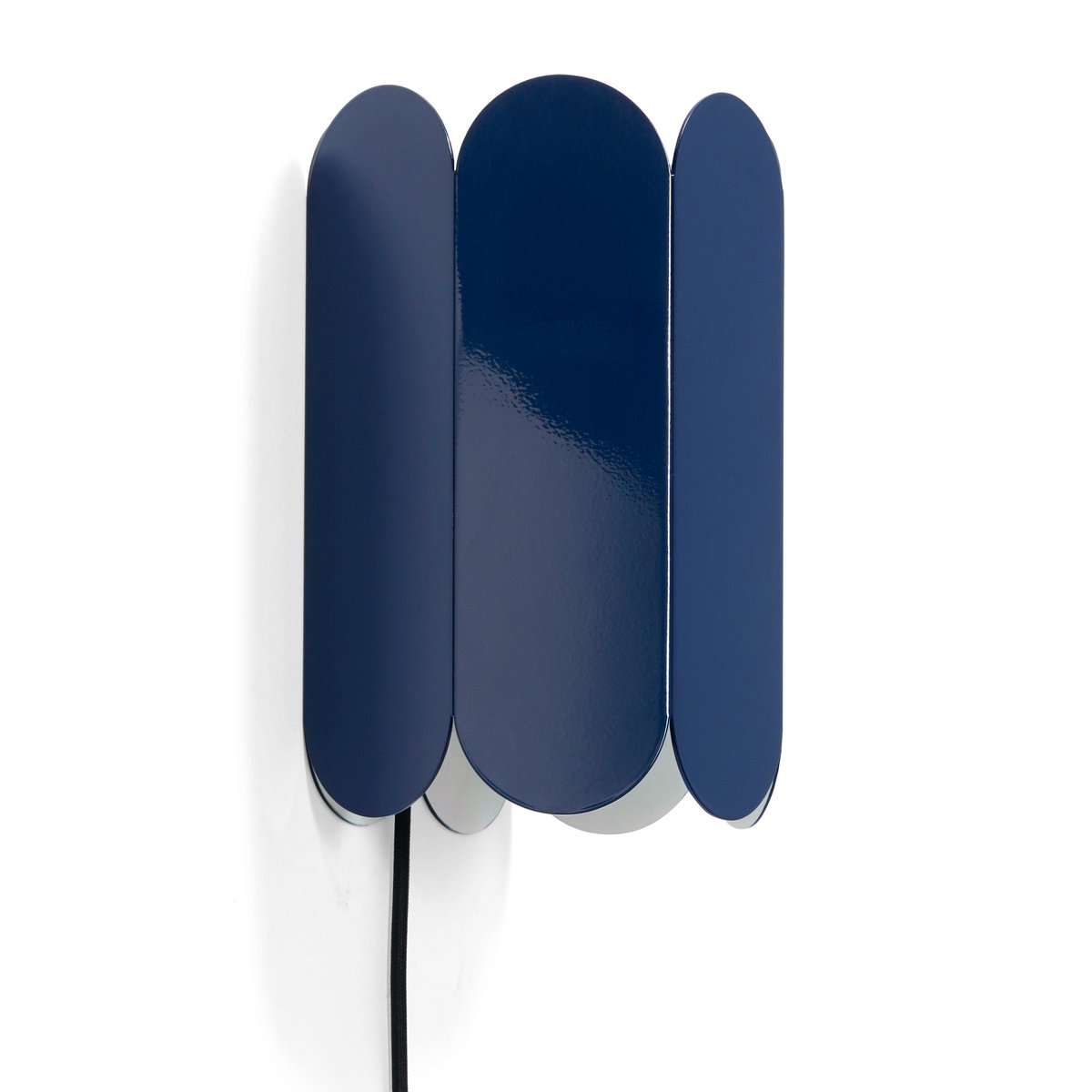 HAY Arcs wall switch vägglampa Cobalt blue | Skandinavisk Design | Vägglampor | Blå