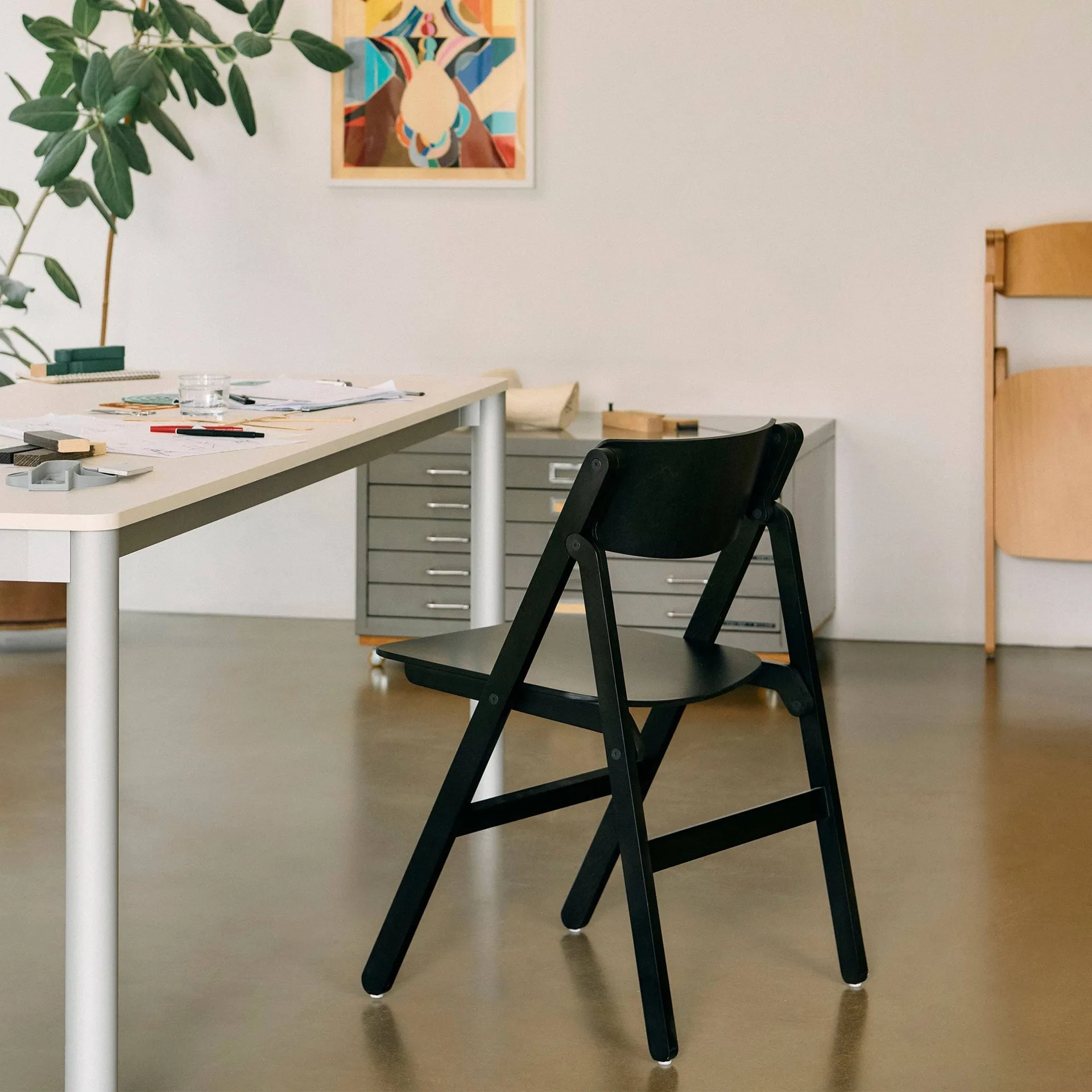 Backflip Chair stol, Anthracite lackerad bok HAY
