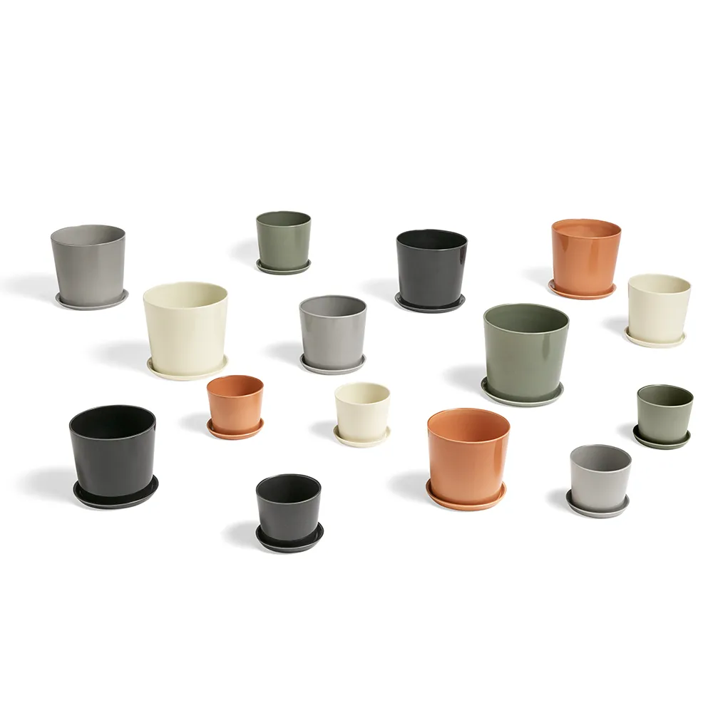 Botanical Family kruka, anthracite, medium, med fat Ø13.5 cm HAY