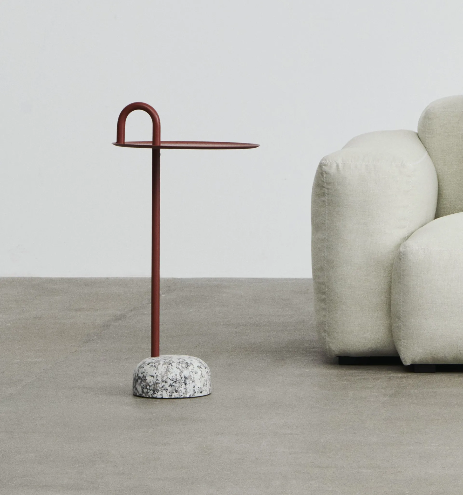 Bowler sidobord, Tile red-granite HAY