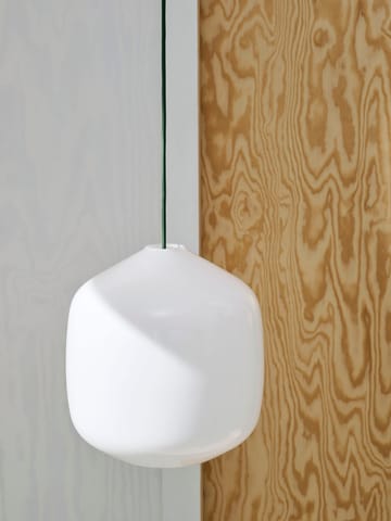 Buoy pendel Ø20 cm - Opal glass-anthracite blue - HAY