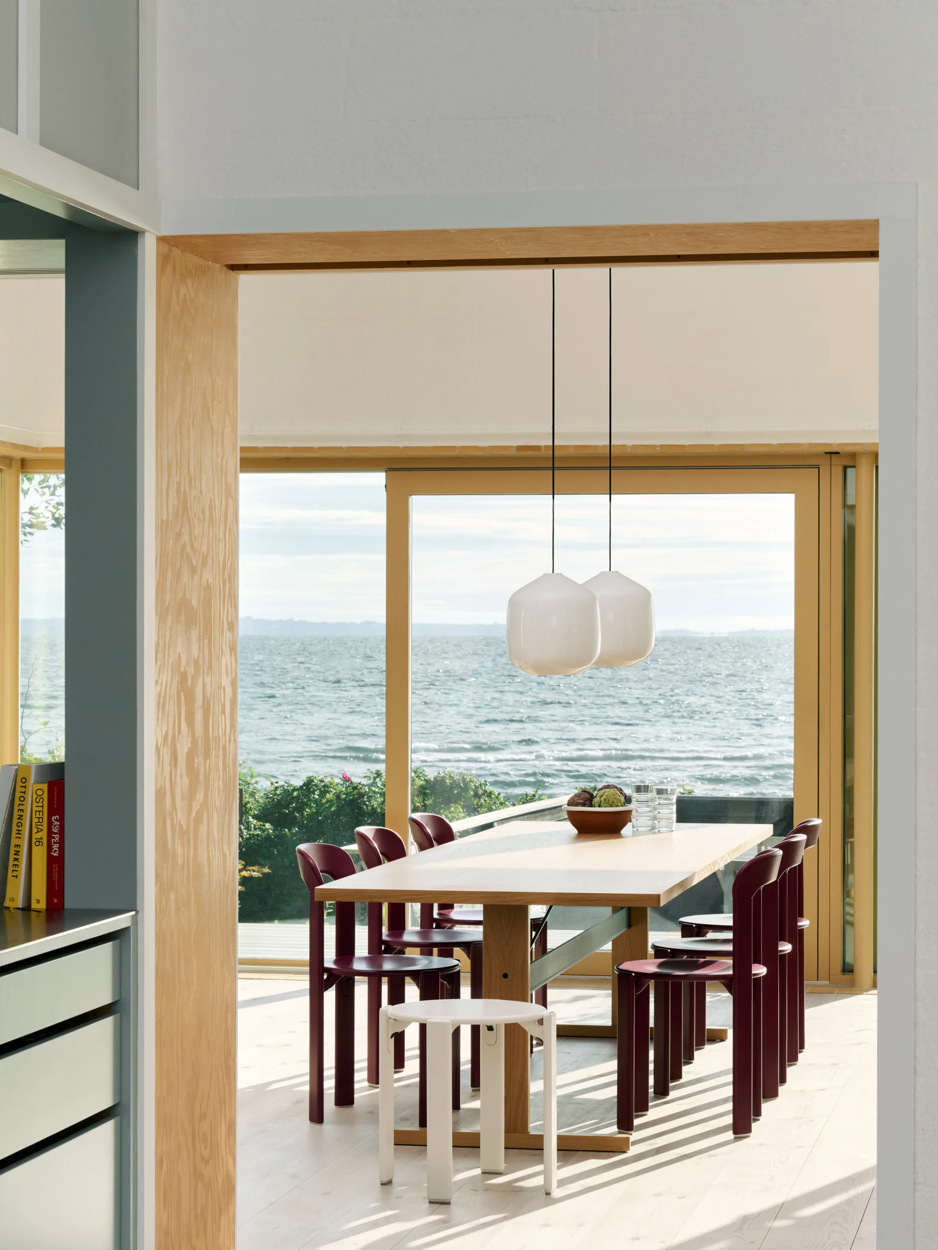 Buoy pendel Ø30 cm, Opal glass-amber yellow HAY